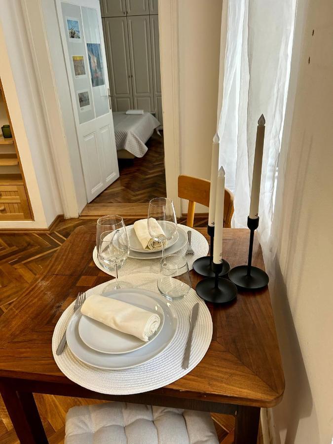 Skau Family Venturska Apartamento Bratislava Exterior foto