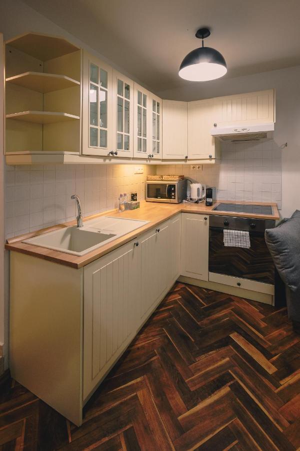 Skau Family Venturska Apartamento Bratislava Exterior foto